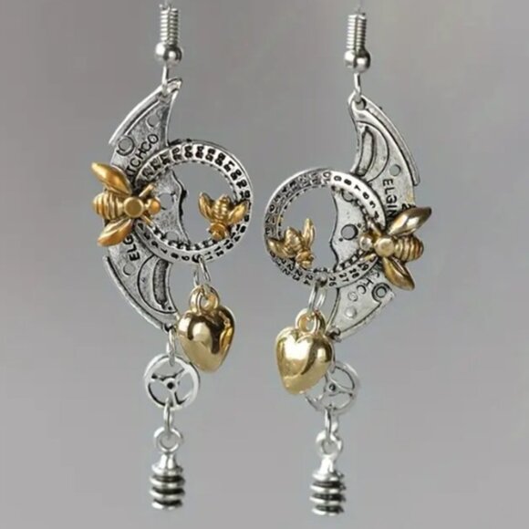 Creative Mechanical Gear Steam Punk Dangle Earrings. Bee Roulette Pointer - Picture 1 of 2